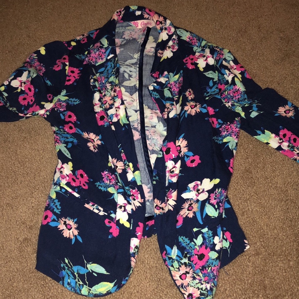 Super Cute Floral Blazer